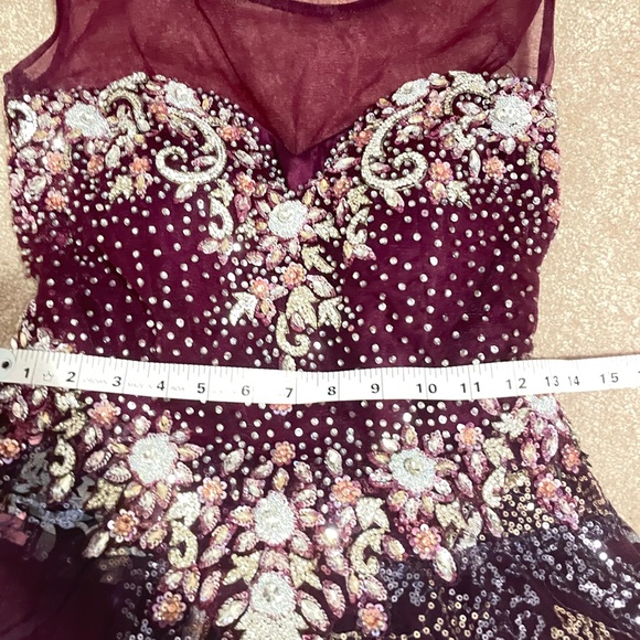 Evening gown - Picture 3 of 8